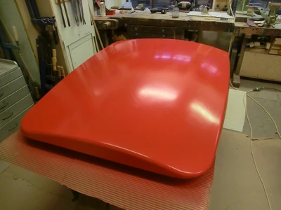 Forma na lisování plastů - Kapota